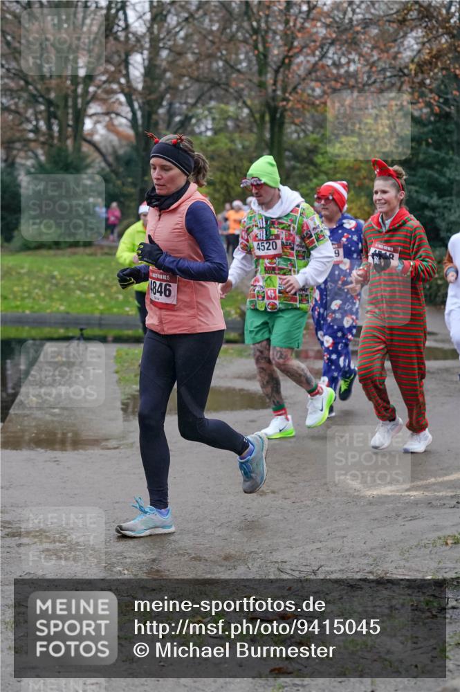 07.12.2025 - St. Pauli X-Mass-Run No. 15 Michael Burmester http://msf.ph/oto/9415045 07.12.2025 10:06:23 Laufen 15, 4846, 4520 meine-sportfotos.de