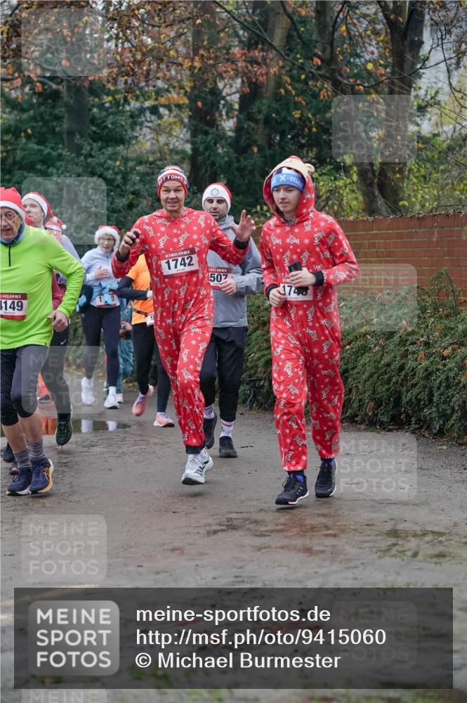 07.12.2025 - St. Pauli X-Mass-Run No. 15 Michael Burmester http://msf.ph/oto/9415060 07.12.2025 10:06:33 Laufen 149, 1742, 507, 174 meine-sportfotos.de