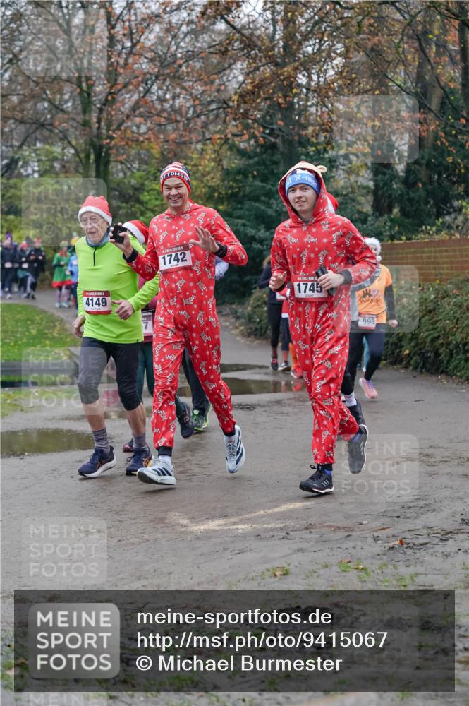 07.12.2025 - St. Pauli X-Mass-Run No. 15 Michael Burmester http://msf.ph/oto/9415067 07.12.2025 10:06:34 Laufen 4149, 15, 1742, 1745, 998 meine-sportfotos.de