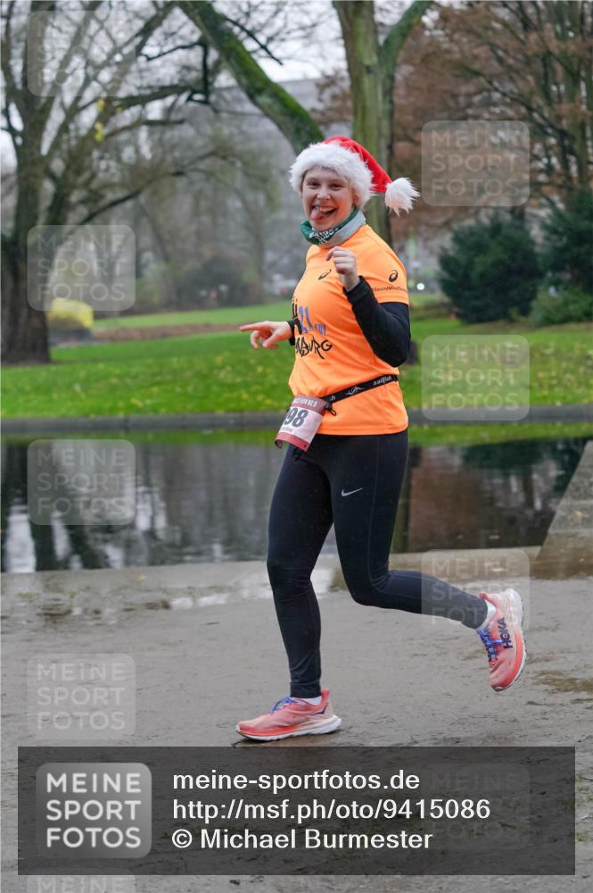 07.12.2025 - St. Pauli X-Mass-Run No. 15 Michael Burmester http://msf.ph/oto/9415086 07.12.2025 10:06:39 Laufen  meine-sportfotos.de