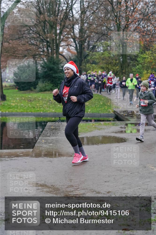 07.12.2025 - St. Pauli X-Mass-Run No. 15 Michael Burmester http://msf.ph/oto/9415106 07.12.2025 10:06:44 Laufen 23, 418 meine-sportfotos.de