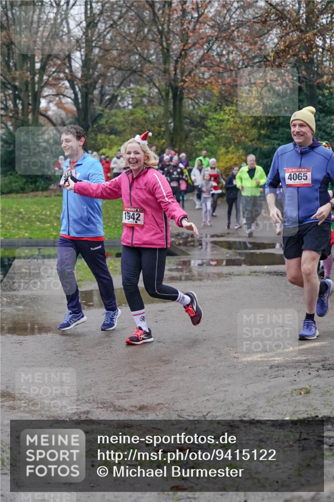 07.12.2025 - St. Pauli X-Mass-Run No. 15 Michael Burmester http://msf.ph/oto/9415122 07.12.2025 10:06:47 Laufen 1942, 15, 4065 meine-sportfotos.de