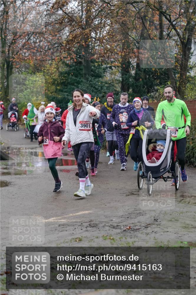 07.12.2025 - St. Pauli X-Mass-Run No. 15 Michael Burmester http://msf.ph/oto/9415163 07.12.2025 10:06:59 Laufen 3901, 31, 4009, 09 meine-sportfotos.de