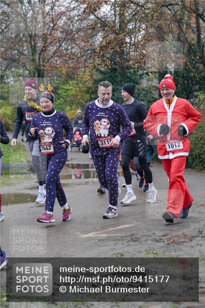 07.12.2025 - St. Pauli X-Mass-Run No. 15 Michael Burmester http://msf.ph/oto/9415177 07.12.2025 10:07:01 Laufen 469, 15, 1842, 5, 3115, 1012 meine-sportfotos.de