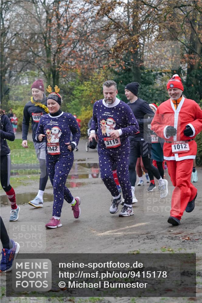 07.12.2025 - St. Pauli X-Mass-Run No. 15 Michael Burmester http://msf.ph/oto/9415178 07.12.2025 10:07:02 Laufen 4699, 1842, 3115, 015, 1012 meine-sportfotos.de