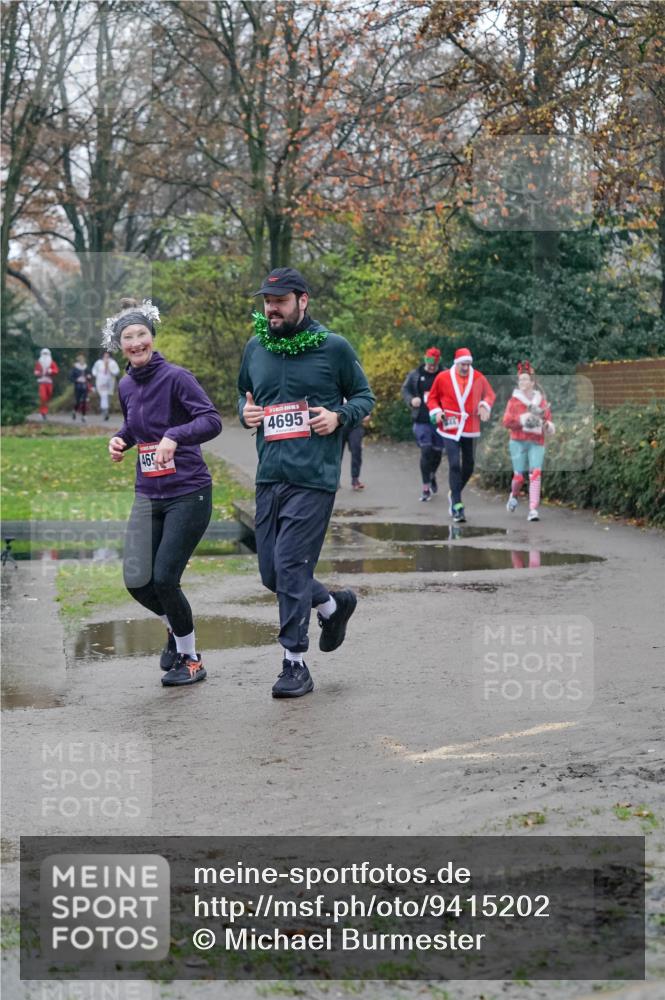 07.12.2025 - St. Pauli X-Mass-Run No. 15 Michael Burmester http://msf.ph/oto/9415202 07.12.2025 10:07:14 Laufen 469, 4695 meine-sportfotos.de