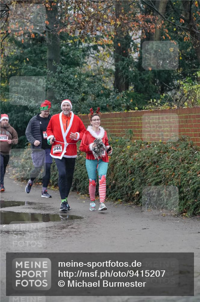 07.12.2025 - St. Pauli X-Mass-Run No. 15 Michael Burmester http://msf.ph/oto/9415207 07.12.2025 10:07:16 Laufen 4758, 33, 4444 meine-sportfotos.de