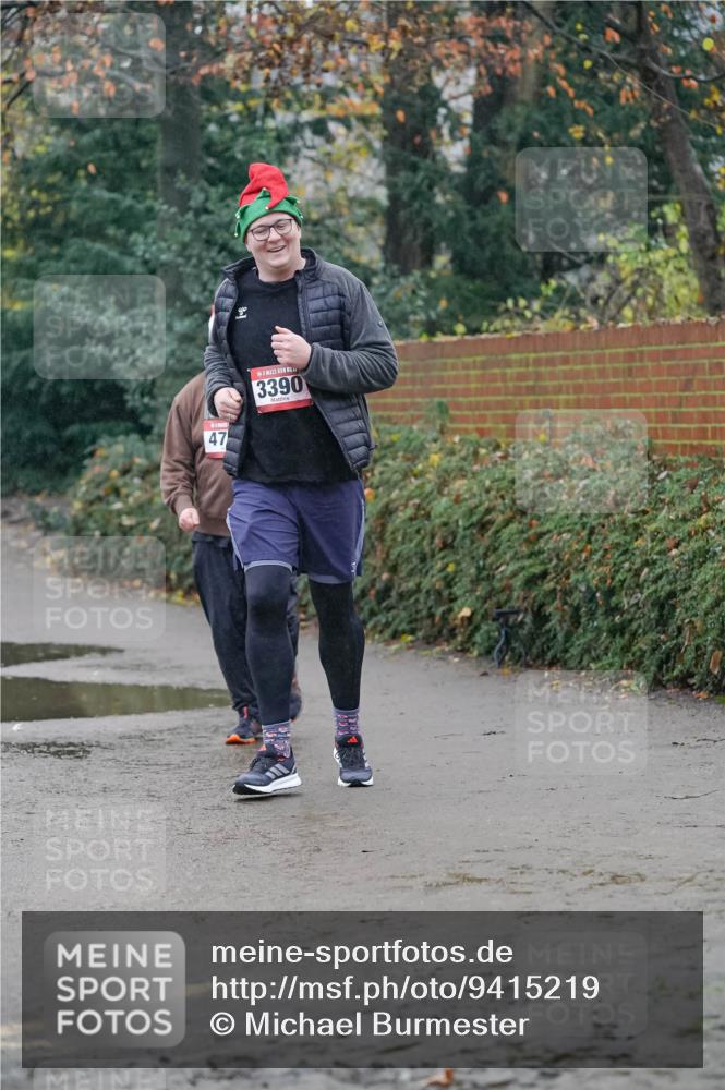 07.12.2025 - St. Pauli X-Mass-Run No. 15 Michael Burmester http://msf.ph/oto/9415219 07.12.2025 10:07:21 Laufen 47, 3390 meine-sportfotos.de