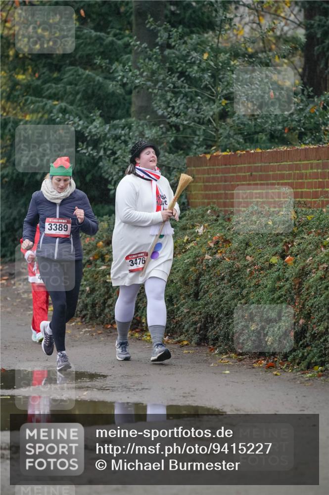 07.12.2025 - St. Pauli X-Mass-Run No. 15 Michael Burmester http://msf.ph/oto/9415227 07.12.2025 10:07:29 Laufen 3389, 3476 meine-sportfotos.de