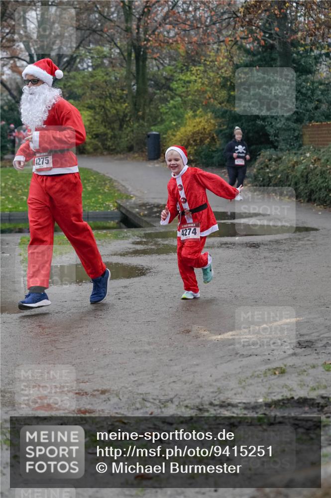 07.12.2025 - St. Pauli X-Mass-Run No. 15 Michael Burmester http://msf.ph/oto/9415251 07.12.2025 10:07:37 Laufen 4275, 4274 meine-sportfotos.de