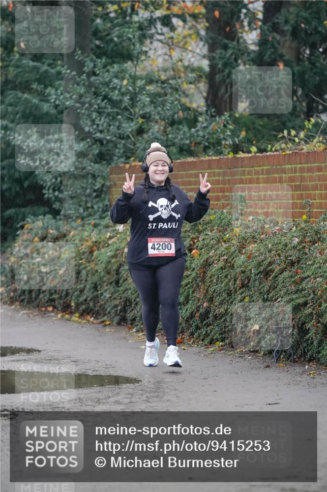 07.12.2025 - St. Pauli X-Mass-Run No. 15 Michael Burmester http://msf.ph/oto/9415253 07.12.2025 10:07:41 Laufen 4200 meine-sportfotos.de