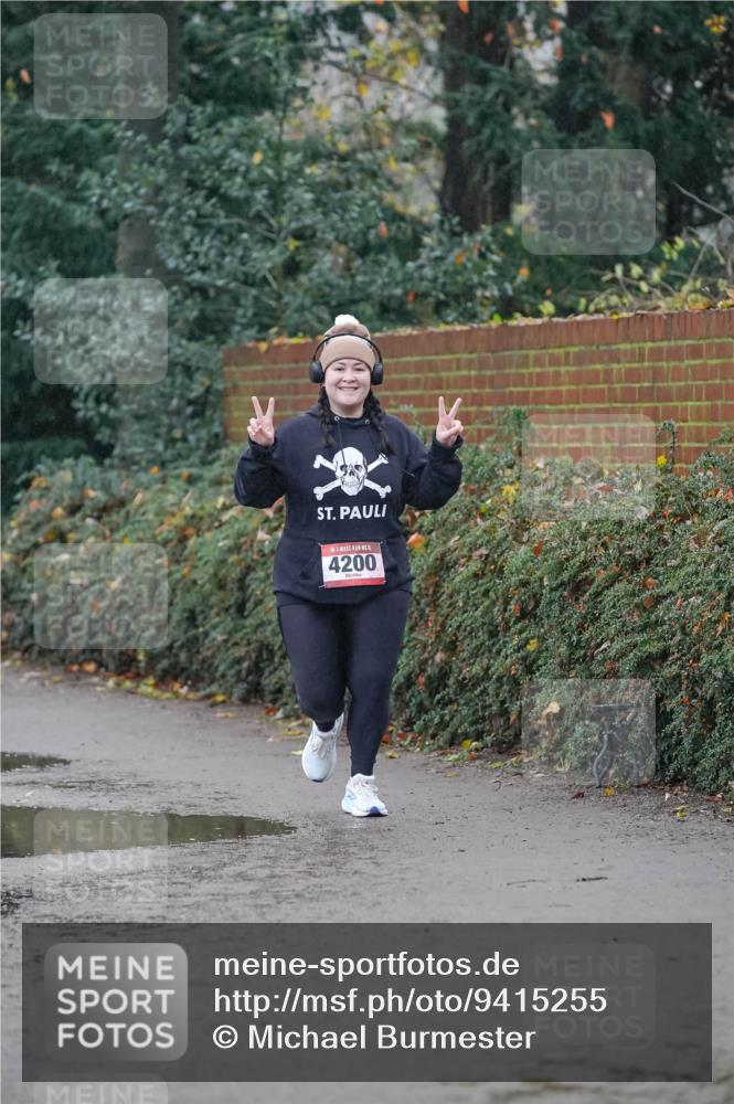 07.12.2025 - St. Pauli X-Mass-Run No. 15 Michael Burmester http://msf.ph/oto/9415255 07.12.2025 10:07:41 Laufen 4200 meine-sportfotos.de