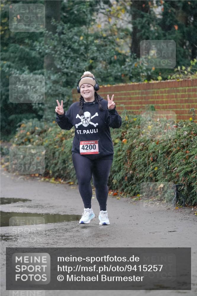07.12.2025 - St. Pauli X-Mass-Run No. 15 Michael Burmester http://msf.ph/oto/9415257 07.12.2025 10:07:42 Laufen 15, 4200 meine-sportfotos.de