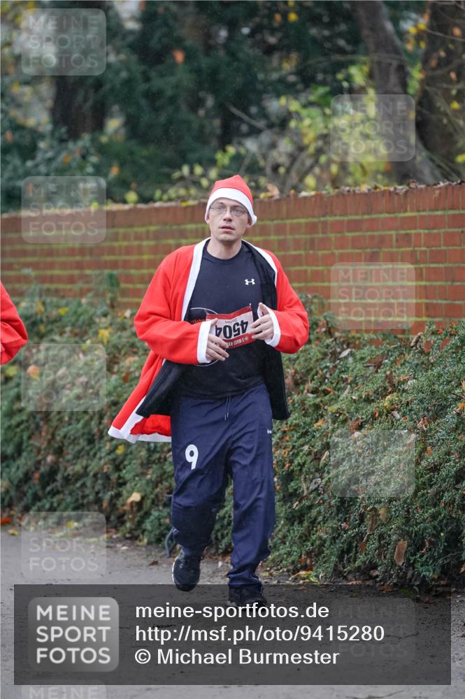 07.12.2025 - St. Pauli X-Mass-Run No. 15 Michael Burmester http://msf.ph/oto/9415280 07.12.2025 10:07:56 Laufen 4504, 9 meine-sportfotos.de