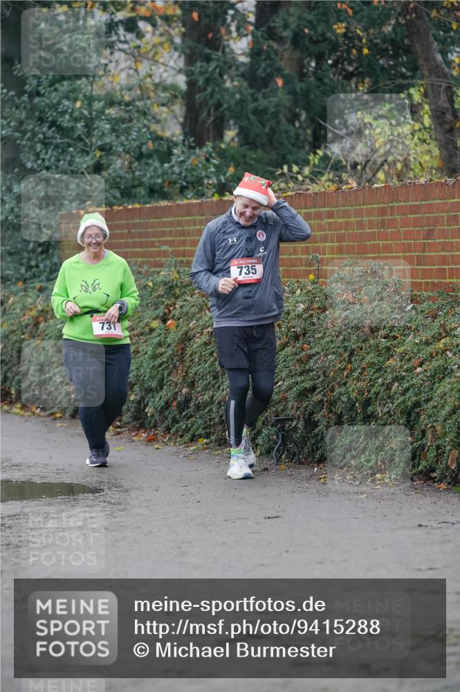 07.12.2025 - St. Pauli X-Mass-Run No. 15 Michael Burmester http://msf.ph/oto/9415288 07.12.2025 10:08:00 Laufen 731, 735 meine-sportfotos.de
