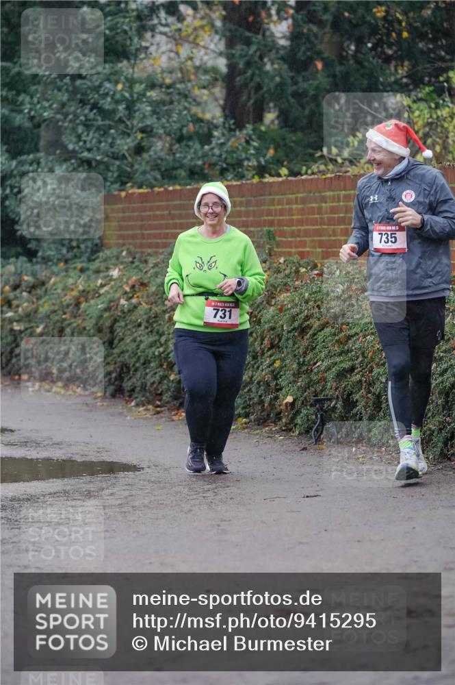 07.12.2025 - St. Pauli X-Mass-Run No. 15 Michael Burmester http://msf.ph/oto/9415295 07.12.2025 10:08:01 Laufen 26, 731, 5, 735 meine-sportfotos.de