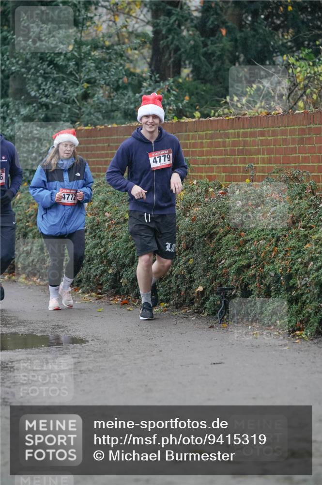 07.12.2025 - St. Pauli X-Mass-Run No. 15 Michael Burmester http://msf.ph/oto/9415319 07.12.2025 10:08:19 Laufen 6, 4772, 1, 4779 meine-sportfotos.de