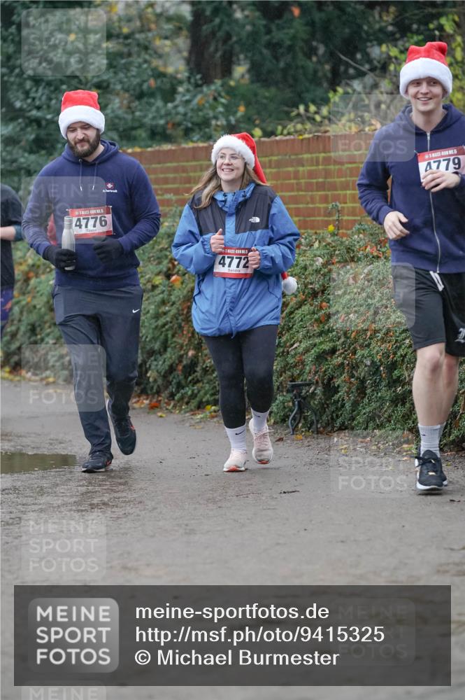 07.12.2025 - St. Pauli X-Mass-Run No. 15 Michael Burmester http://msf.ph/oto/9415325 07.12.2025 10:08:21 Laufen 5, 4776, 4772, 4779 meine-sportfotos.de