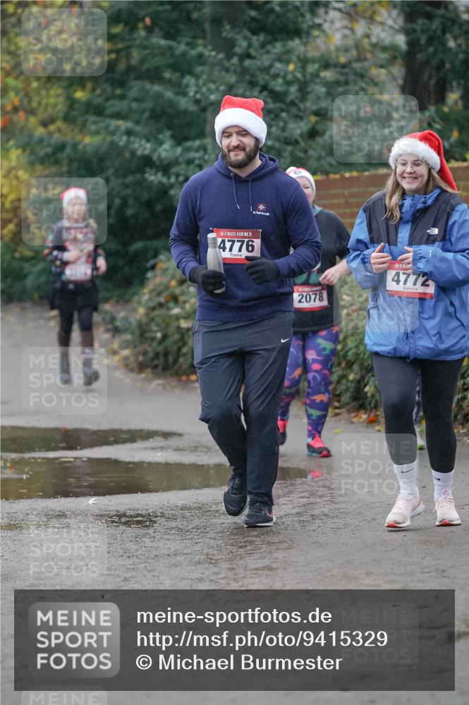 07.12.2025 - St. Pauli X-Mass-Run No. 15 Michael Burmester http://msf.ph/oto/9415329 07.12.2025 10:08:22 Laufen 15, 4776, 2078, 4772 meine-sportfotos.de