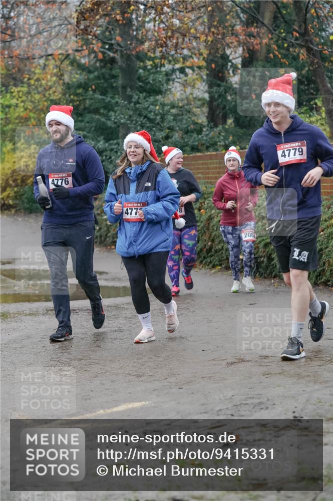 07.12.2025 - St. Pauli X-Mass-Run No. 15 Michael Burmester http://msf.ph/oto/9415331 07.12.2025 10:08:23 Laufen 4776, 15, 4775, 4779, 2085 meine-sportfotos.de