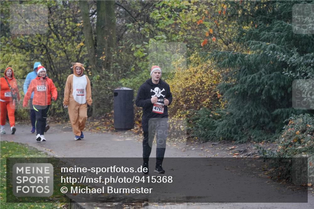 07.12.2025 - St. Pauli X-Mass-Run No. 15 Michael Burmester http://msf.ph/oto/9415368 07.12.2025 10:09:59 Laufen 2622, 1434, 1358, 4761, 4761 meine-sportfotos.de