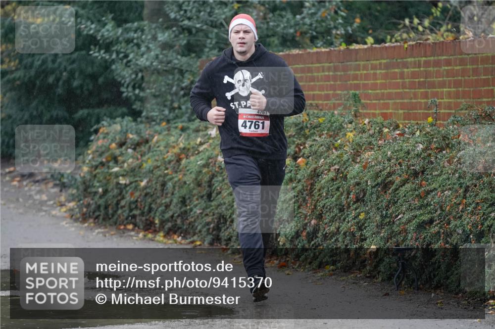 07.12.2025 - St. Pauli X-Mass-Run No. 15 Michael Burmester http://msf.ph/oto/9415370 07.12.2025 10:10:03 Laufen 4761, 15, 4761 meine-sportfotos.de