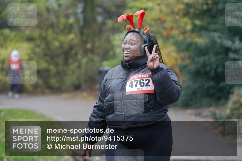 07.12.2025 - St. Pauli X-Mass-Run No. 15 Michael Burmester http://msf.ph/oto/9415375 07.12.2025 10:11:10 Laufen 15, 4762 meine-sportfotos.de
