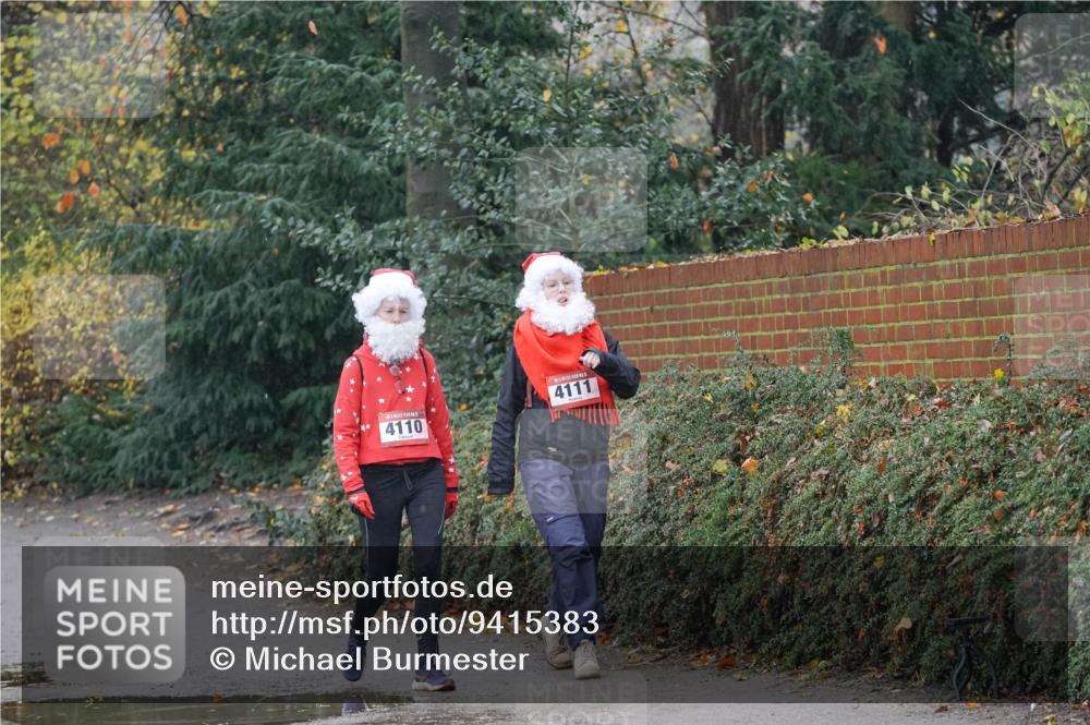 07.12.2025 - St. Pauli X-Mass-Run No. 15 Michael Burmester http://msf.ph/oto/9415383 07.12.2025 10:11:31 Laufen 4110, 4111 meine-sportfotos.de