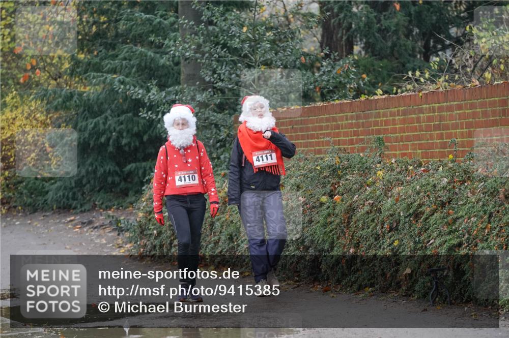 07.12.2025 - St. Pauli X-Mass-Run No. 15 Michael Burmester http://msf.ph/oto/9415385 07.12.2025 10:11:31 Laufen 4110, 4111 meine-sportfotos.de