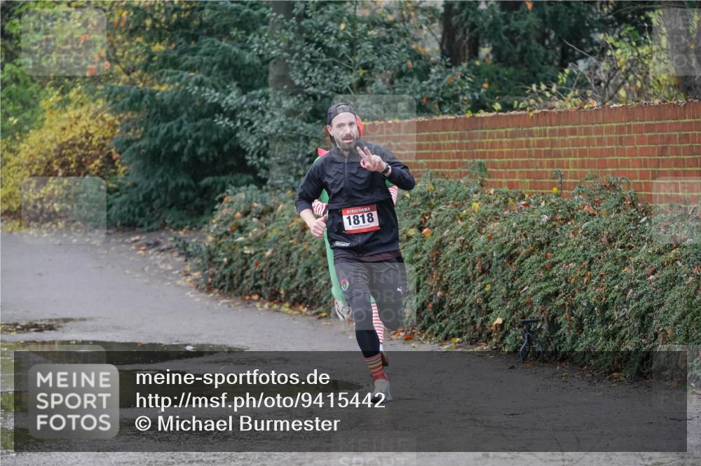 07.12.2025 - St. Pauli X-Mass-Run No. 15 Michael Burmester http://msf.ph/oto/9415442 07.12.2025 10:18:00 Laufen 15, 1818 meine-sportfotos.de