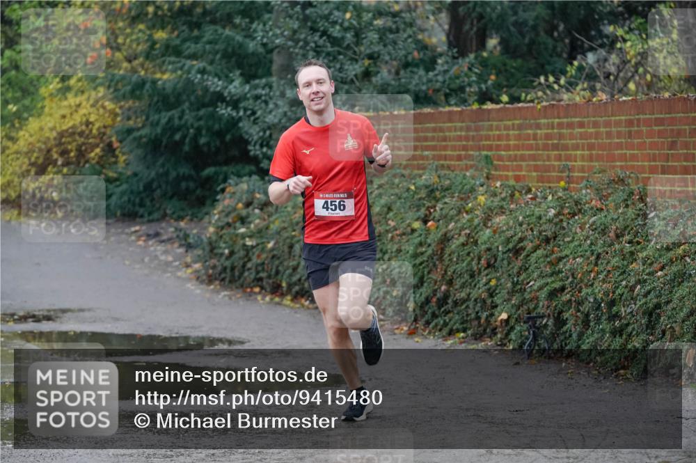 07.12.2025 - St. Pauli X-Mass-Run No. 15 Michael Burmester http://msf.ph/oto/9415480 07.12.2025 10:18:25 Laufen 15, 456 meine-sportfotos.de