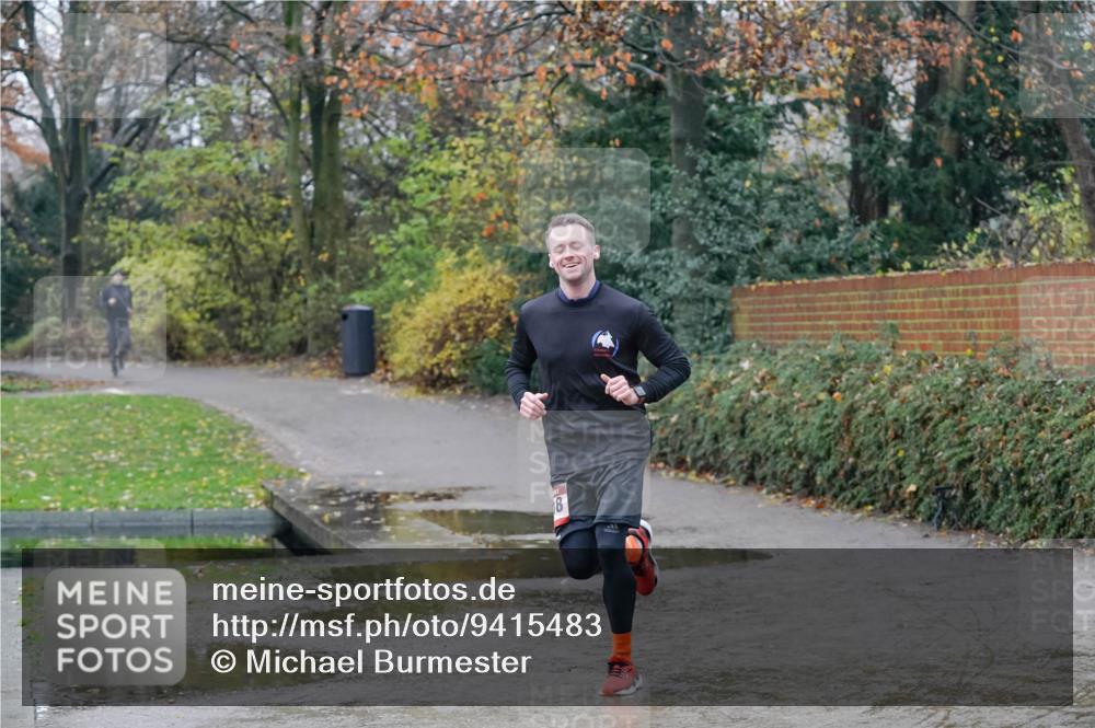 07.12.2025 - St. Pauli X-Mass-Run No. 15 Michael Burmester http://msf.ph/oto/9415483 07.12.2025 10:18:35 Laufen  meine-sportfotos.de