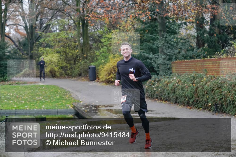 07.12.2025 - St. Pauli X-Mass-Run No. 15 Michael Burmester http://msf.ph/oto/9415484 07.12.2025 10:18:35 Laufen 18 meine-sportfotos.de