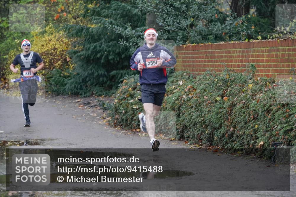 07.12.2025 - St. Pauli X-Mass-Run No. 15 Michael Burmester http://msf.ph/oto/9415488 07.12.2025 10:18:56 Laufen 828, 2558 meine-sportfotos.de