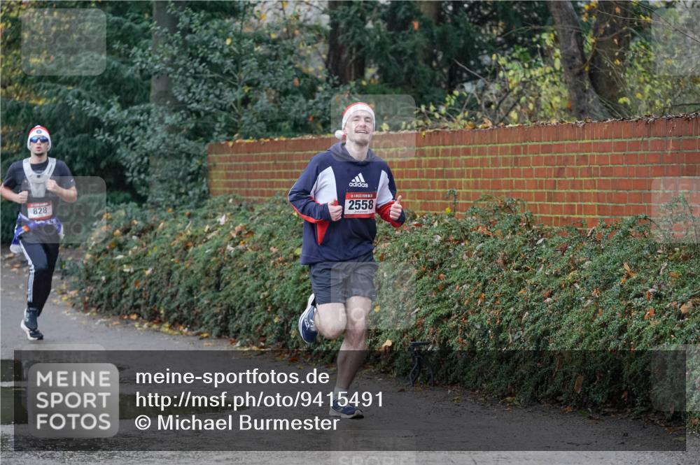 07.12.2025 - St. Pauli X-Mass-Run No. 15 Michael Burmester http://msf.ph/oto/9415491 07.12.2025 10:18:58 Laufen 828, 5, 2558 meine-sportfotos.de
