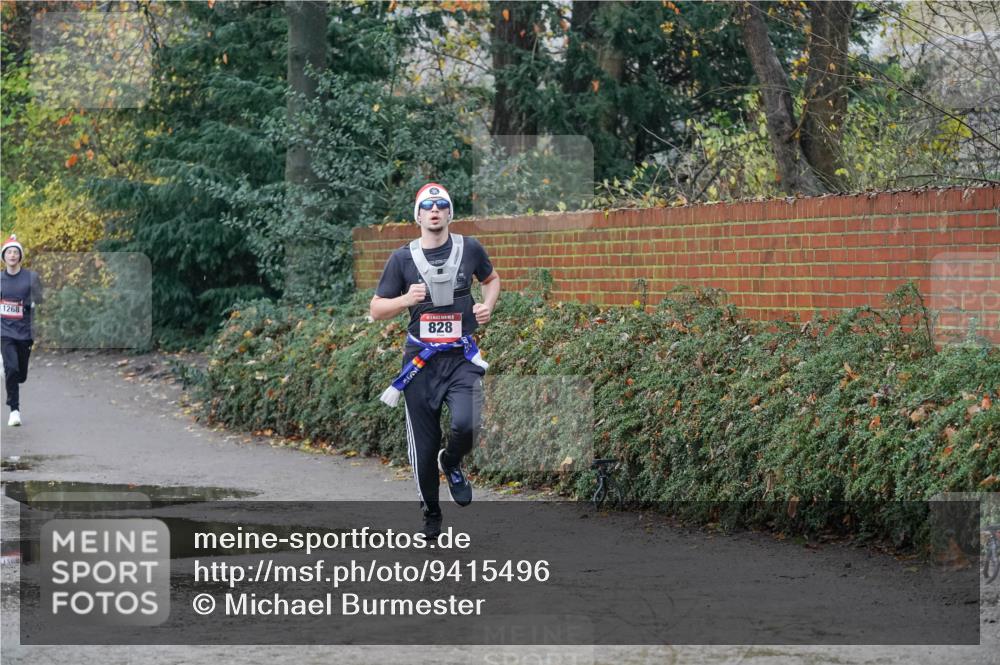 07.12.2025 - St. Pauli X-Mass-Run No. 15 Michael Burmester http://msf.ph/oto/9415496 07.12.2025 10:18:59 Laufen 1268, 828 meine-sportfotos.de