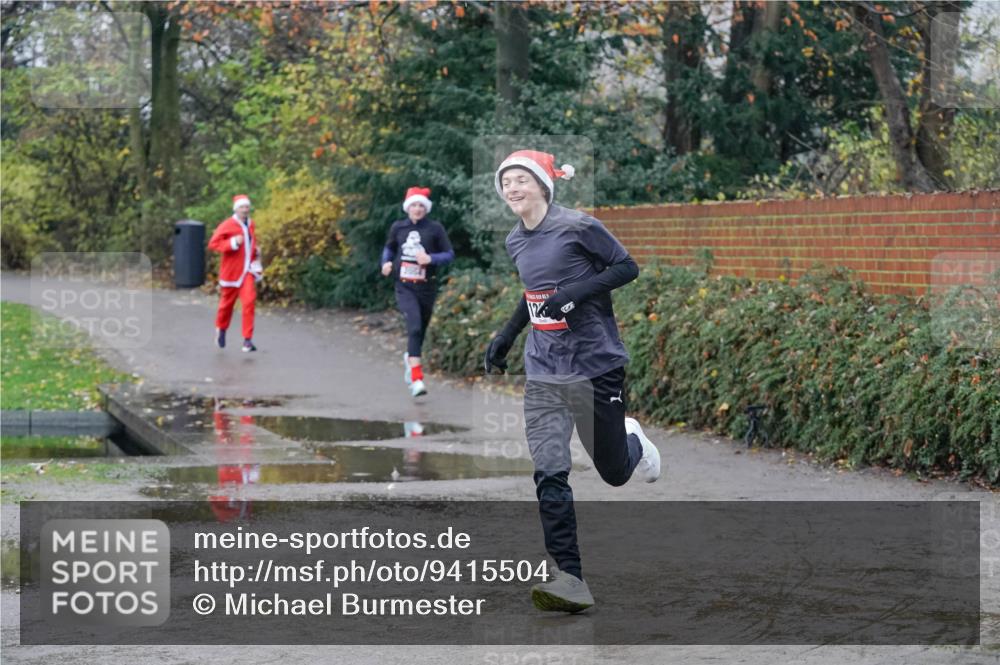 07.12.2025 - St. Pauli X-Mass-Run No. 15 Michael Burmester http://msf.ph/oto/9415504 07.12.2025 10:19:04 Laufen 9 meine-sportfotos.de
