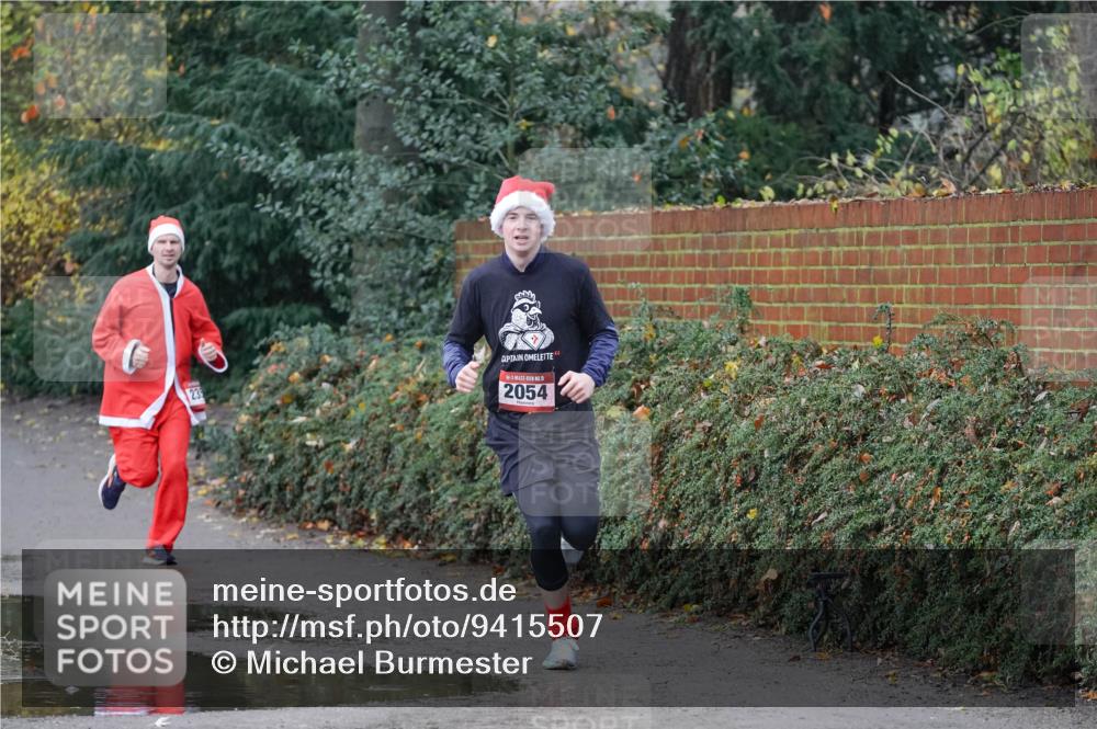 07.12.2025 - St. Pauli X-Mass-Run No. 15 Michael Burmester http://msf.ph/oto/9415507 07.12.2025 10:19:06 Laufen 23, 15, 2054 meine-sportfotos.de