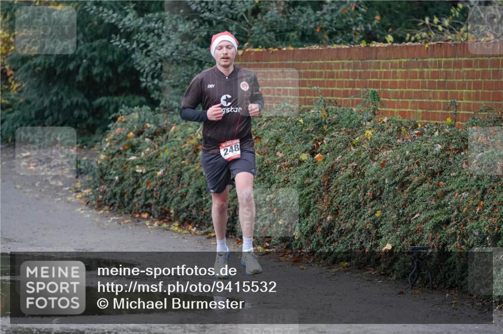07.12.2025 - St. Pauli X-Mass-Run No. 15 Michael Burmester http://msf.ph/oto/9415532 07.12.2025 10:19:18 Laufen 248 meine-sportfotos.de