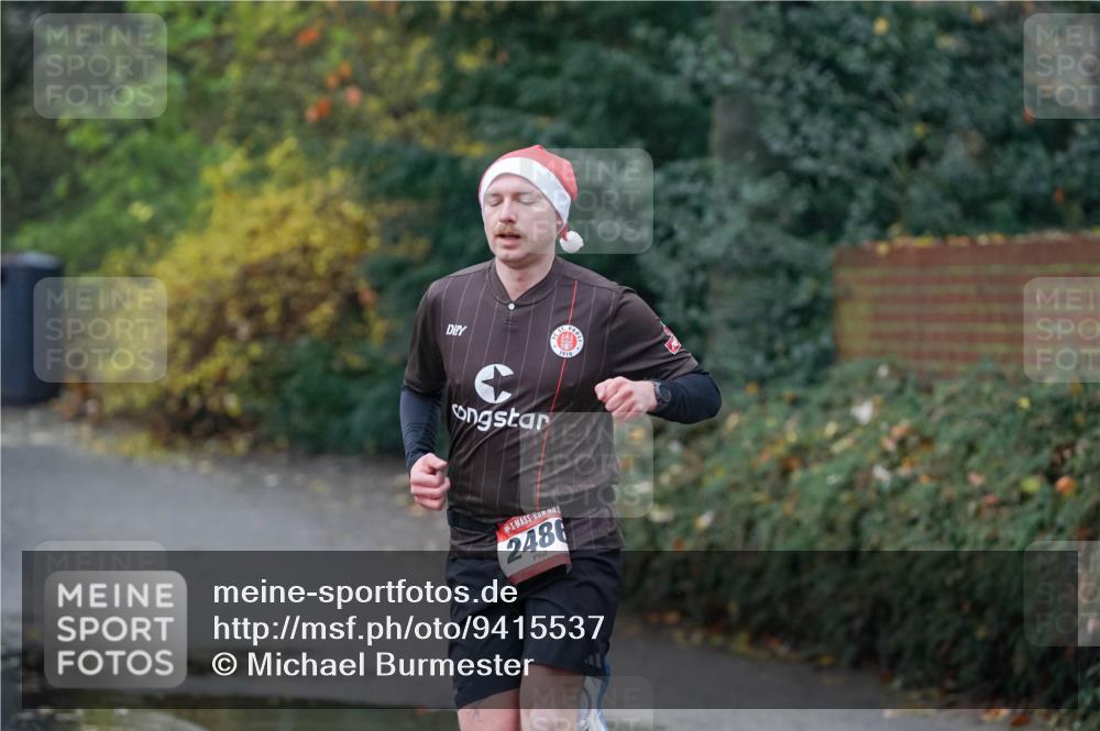07.12.2025 - St. Pauli X-Mass-Run No. 15 Michael Burmester http://msf.ph/oto/9415537 07.12.2025 10:19:19 Laufen 1910, 2486 meine-sportfotos.de