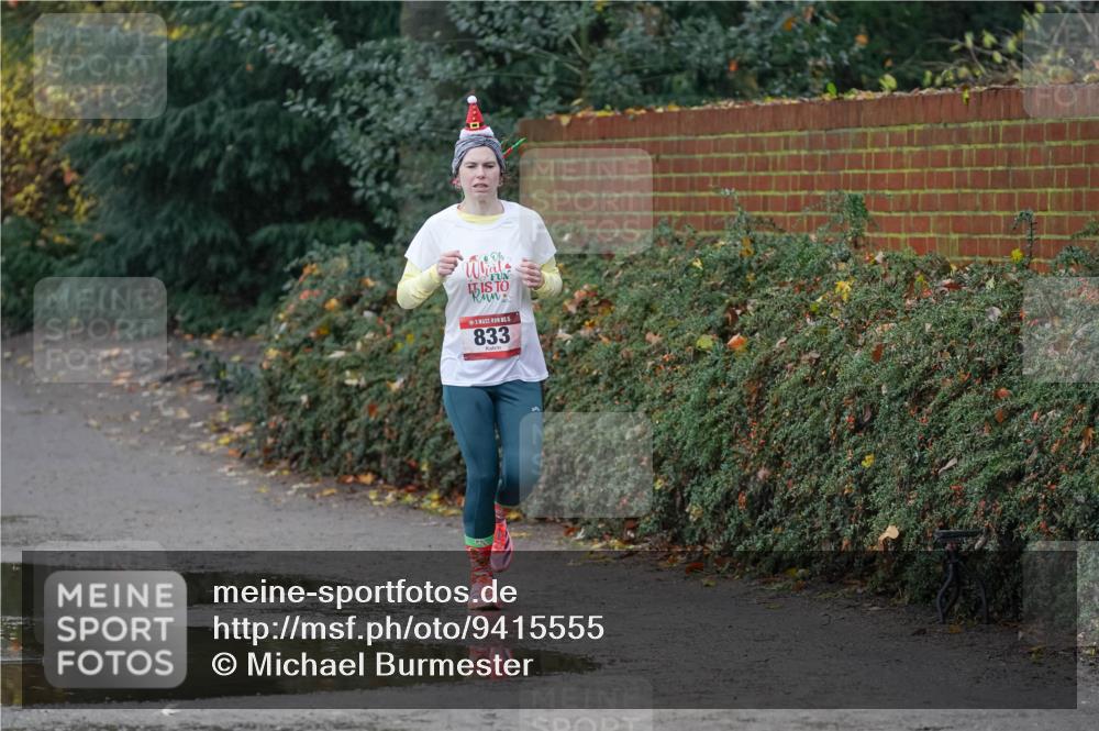 07.12.2025 - St. Pauli X-Mass-Run No. 15 Michael Burmester http://msf.ph/oto/9415555 07.12.2025 10:19:29 Laufen 5, 833 meine-sportfotos.de
