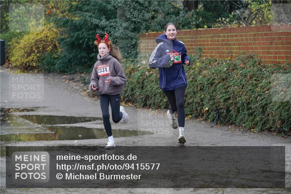 07.12.2025 - St. Pauli X-Mass-Run No. 15 Michael Burmester http://msf.ph/oto/9415577 07.12.2025 10:19:44 Laufen 2331, 3 meine-sportfotos.de
