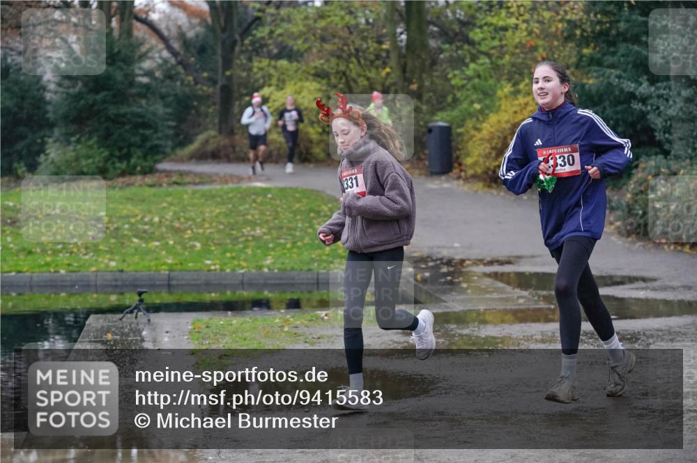 07.12.2025 - St. Pauli X-Mass-Run No. 15 Michael Burmester http://msf.ph/oto/9415583 07.12.2025 10:19:45 Laufen 331, 15, 330 meine-sportfotos.de