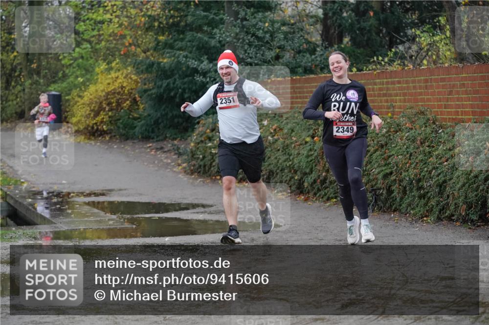 07.12.2025 - St. Pauli X-Mass-Run No. 15 Michael Burmester http://msf.ph/oto/9415606 07.12.2025 10:19:55 Laufen 2351, 2349 meine-sportfotos.de