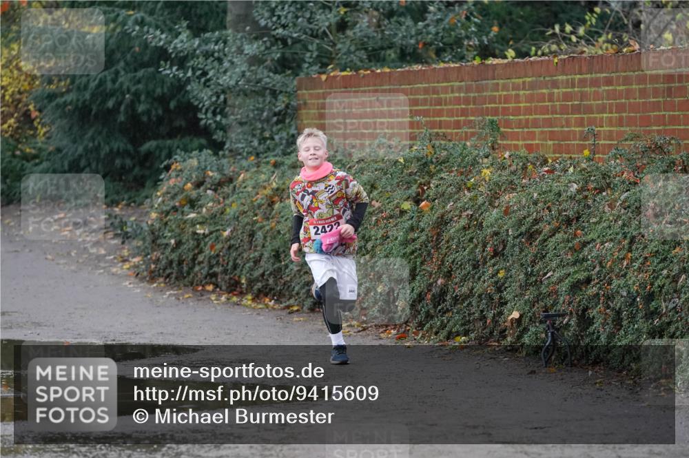 07.12.2025 - St. Pauli X-Mass-Run No. 15 Michael Burmester http://msf.ph/oto/9415609 07.12.2025 10:19:59 Laufen 2422 meine-sportfotos.de