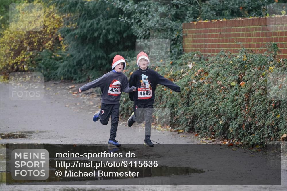 07.12.2025 - St. Pauli X-Mass-Run No. 15 Michael Burmester http://msf.ph/oto/9415636 07.12.2025 10:20:19 Laufen 4591, 4599 meine-sportfotos.de