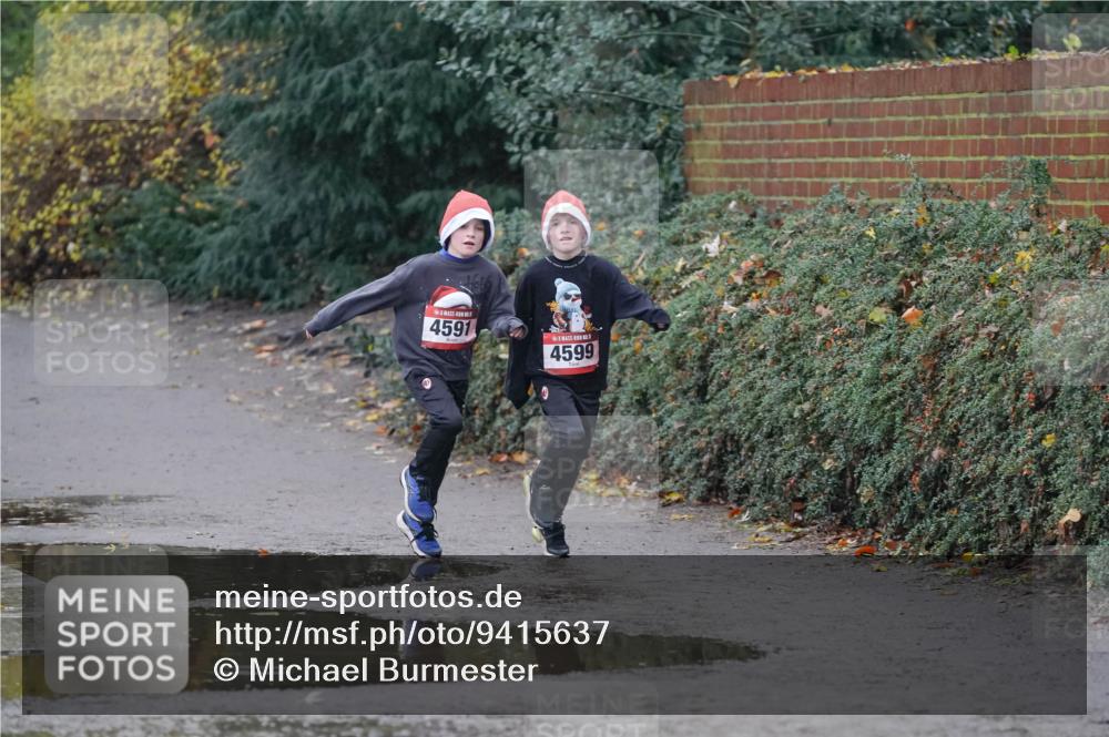07.12.2025 - St. Pauli X-Mass-Run No. 15 Michael Burmester http://msf.ph/oto/9415637 07.12.2025 10:20:19 Laufen 4591, 5, 4599 meine-sportfotos.de