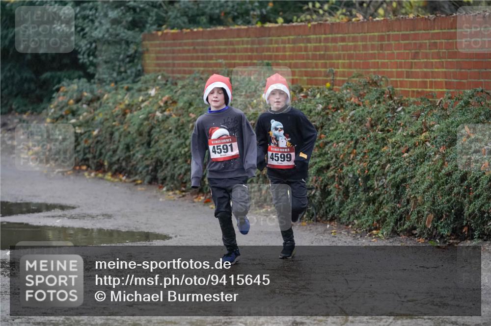 07.12.2025 - St. Pauli X-Mass-Run No. 15 Michael Burmester http://msf.ph/oto/9415645 07.12.2025 10:20:21 Laufen 15, 4591, 5, 4599 meine-sportfotos.de