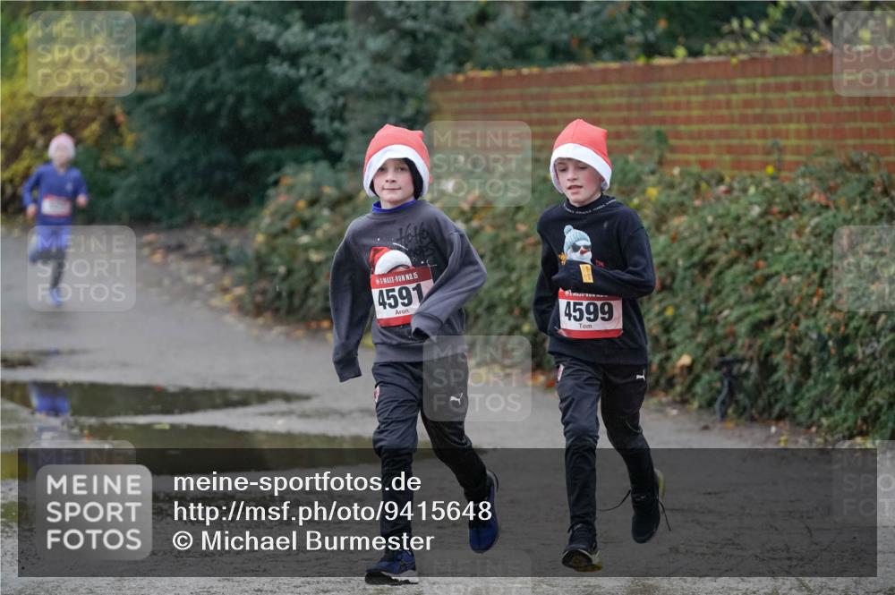 07.12.2025 - St. Pauli X-Mass-Run No. 15 Michael Burmester http://msf.ph/oto/9415648 07.12.2025 10:20:22 Laufen 15, 4591, 4599 meine-sportfotos.de