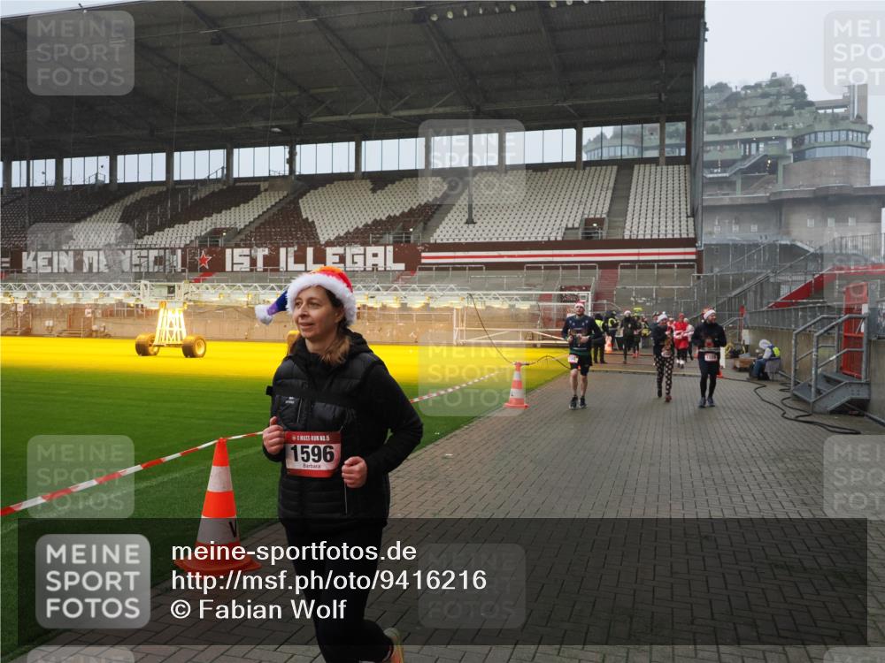 07.12.2025 - St. Pauli X-Mass-Run No. 15 Fabian Wolf http://msf.ph/oto/9416216 07.12.2025 11:08:13 Ziel 100, 629, 635, 653, 1078, 1170, 1226, 1230, 1249, 1342, 1355, 1520, 1525, 1559, 1560, 1596, 1809, 1810, 4798, 4815 meine-sportfotos.de